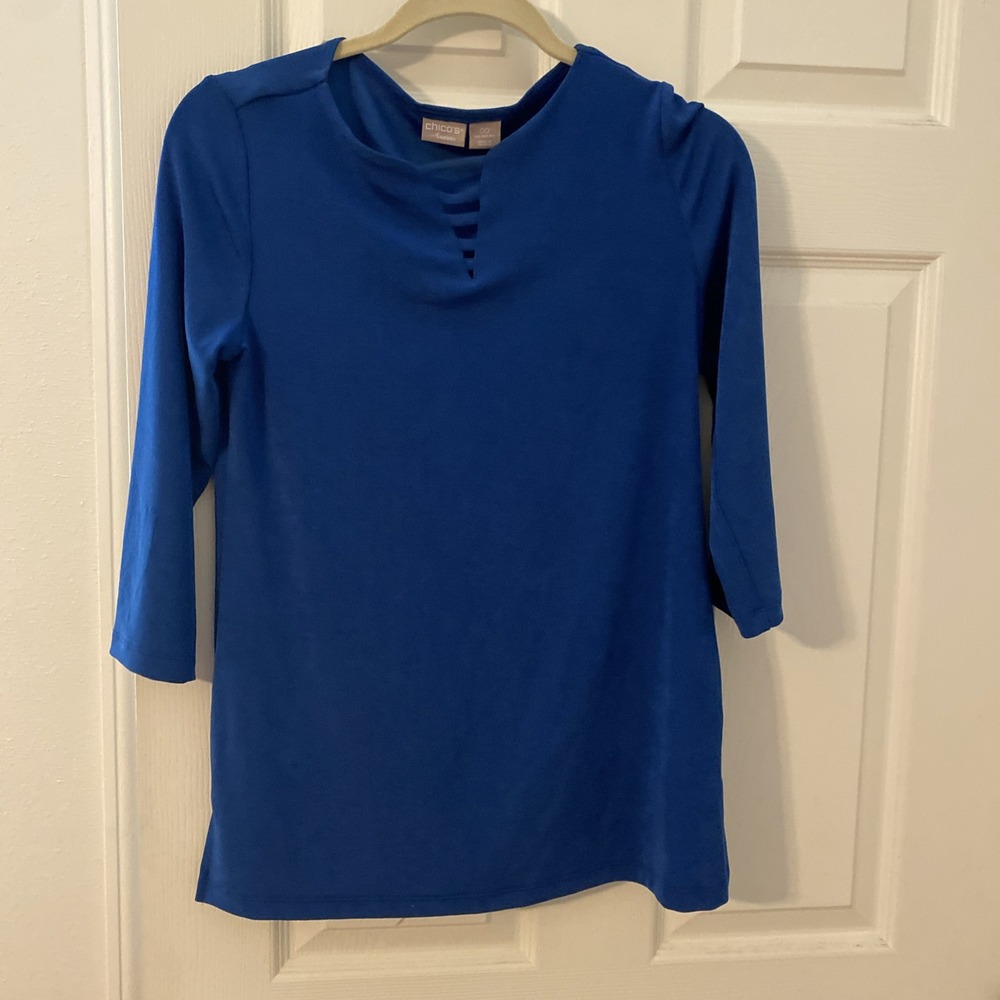 Chicos Woman's Jersey knit Top Key Hole 3/4 Sleeves, Size 00